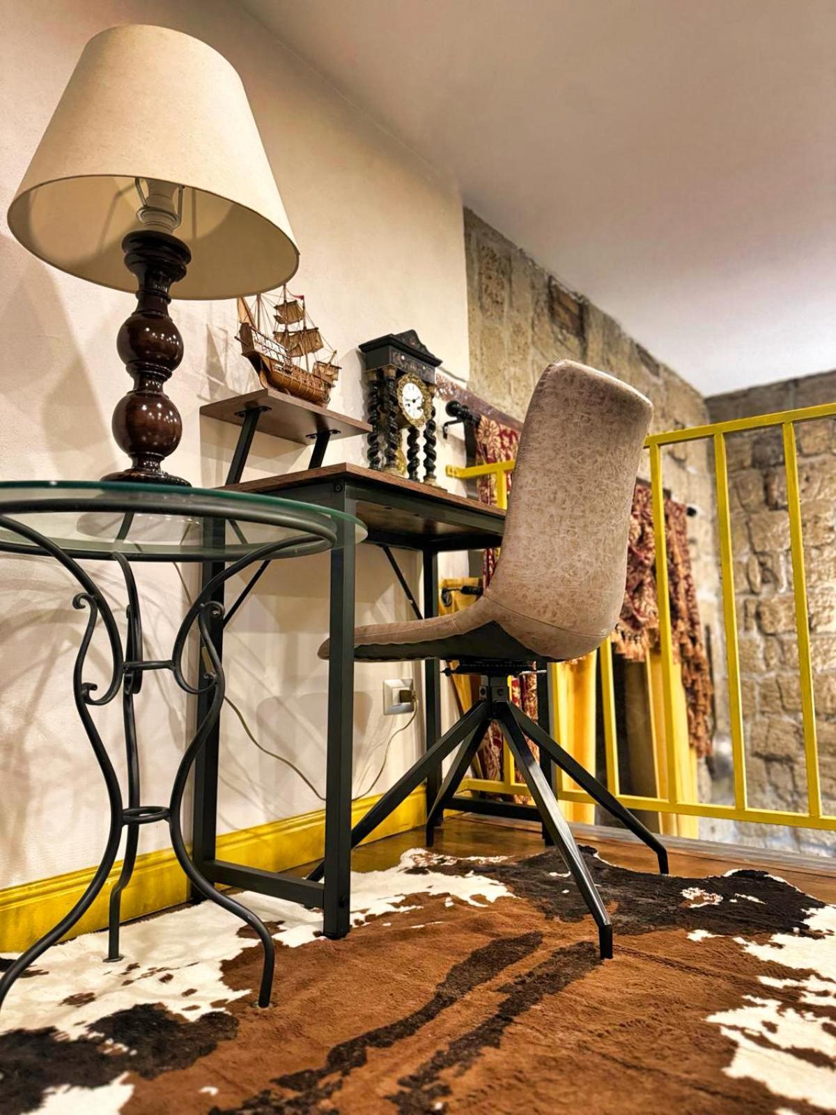 شقة Carlito'S House- Un'Intera Casa Al Centro Storico نابولي المظهر الخارجي الصورة